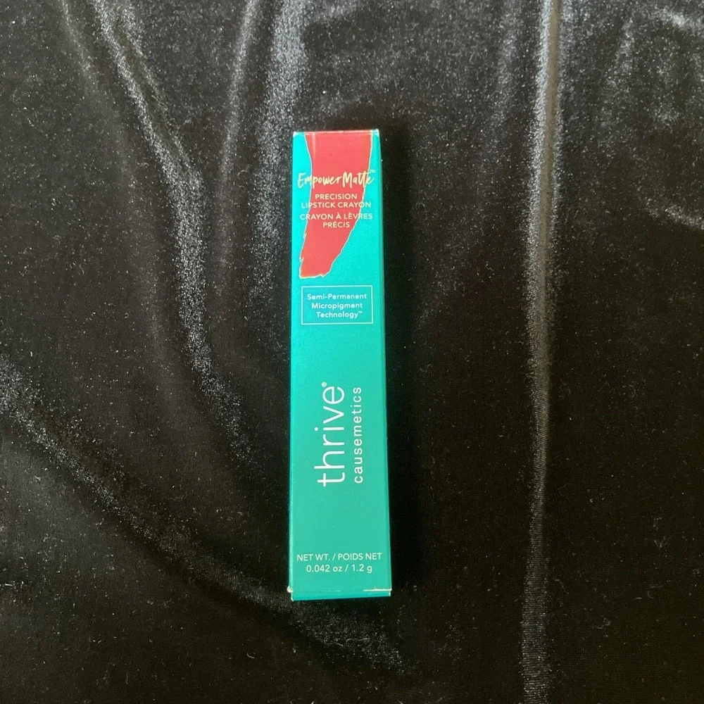 THRIVE EMPOWER MATTE LIPSTICK CRAYON - LINDA - CHERRY RED  Full Size new in box